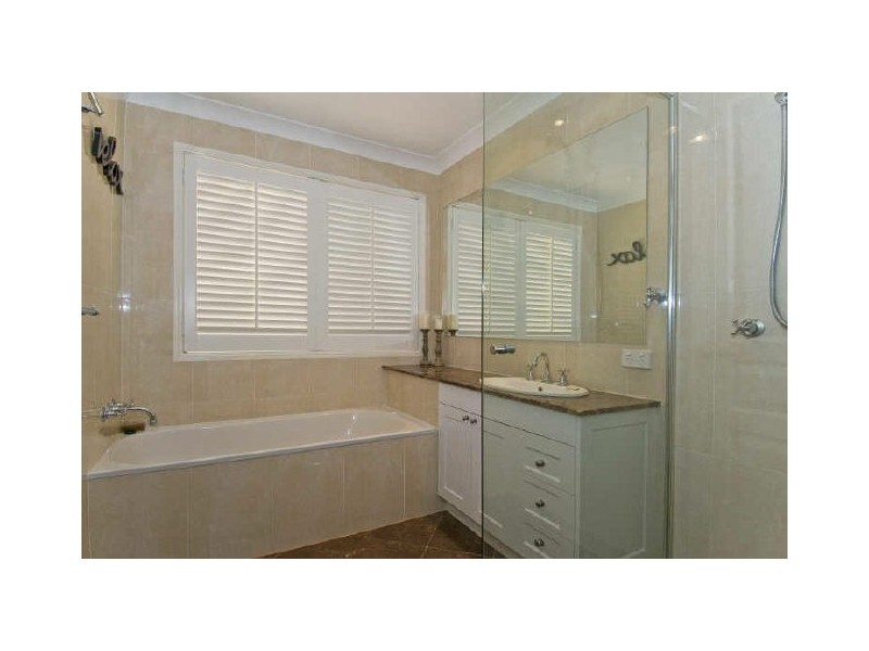15A Bee Street, Ormiston QLD 4160