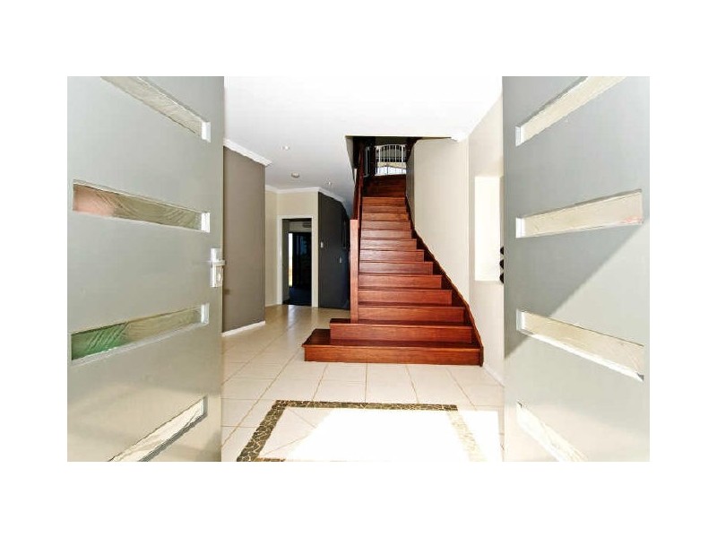 7 Wamsley Close, Redland Bay QLD 4165