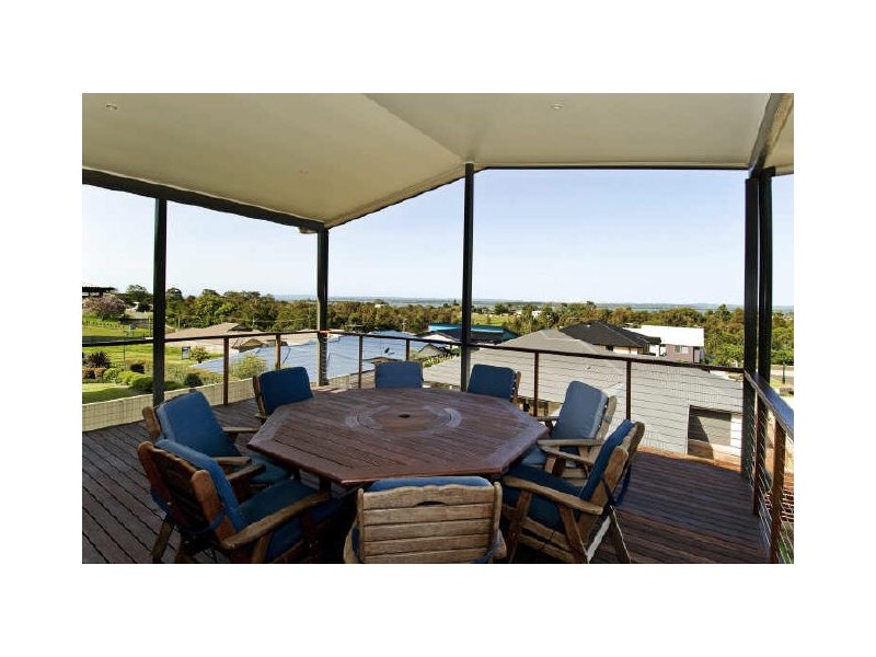 7 Wamsley Close, Redland Bay QLD 4165