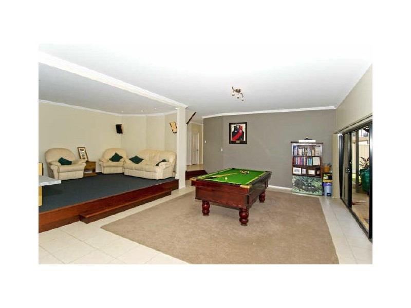 7 Wamsley Close, Redland Bay QLD 4165