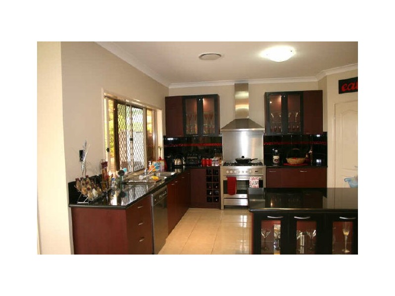 13 Riseborough Terrace, Cleveland QLD 4163