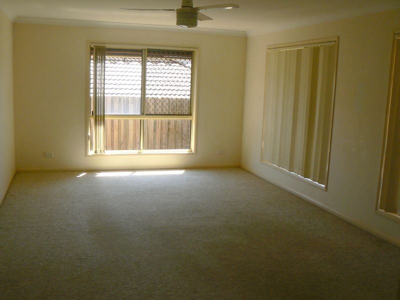 11 Roger Court, Redland Bay QLD 4165