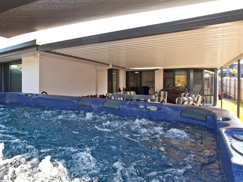 33 Kerder Street, Thornlands QLD 4164