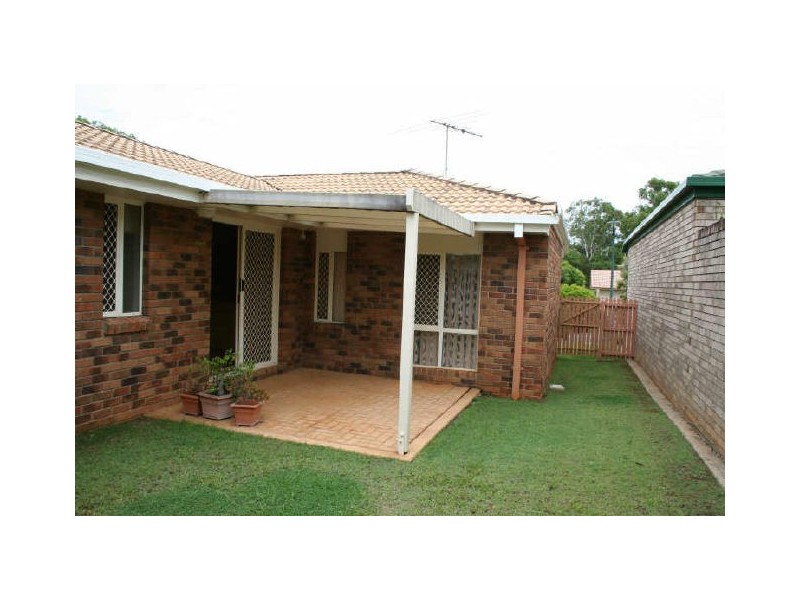 8 Buckler Court, Redland Bay QLD 4165