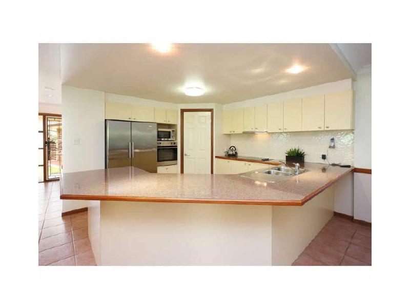 82 Morris Circuit, Thornlands QLD 4164