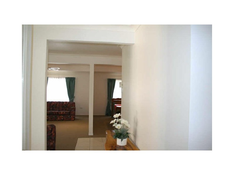 6 Vera Street, Redland Bay QLD 4165