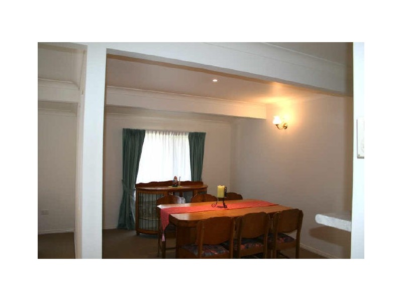 6 Vera Street, Redland Bay QLD 4165