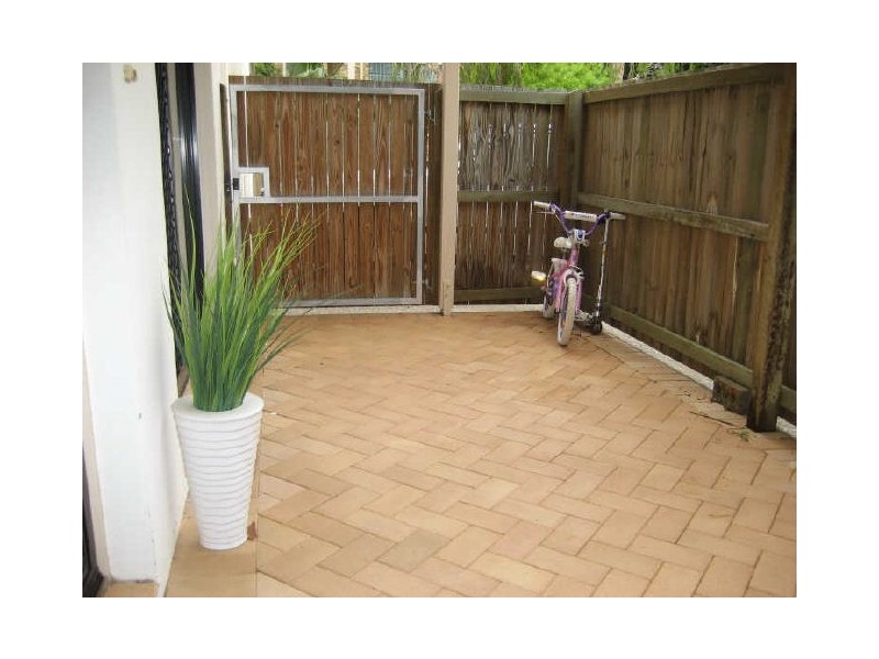 3/219 Shore Street West, Cleveland QLD 4163