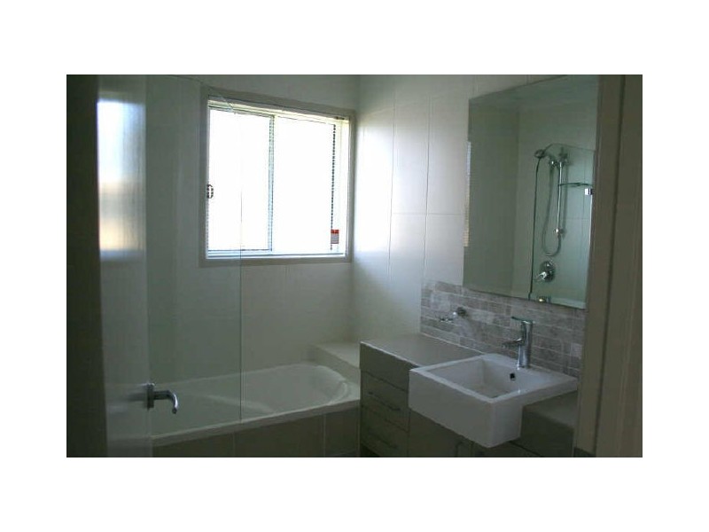 2/20 Huntly Place, Redland Bay QLD 4165