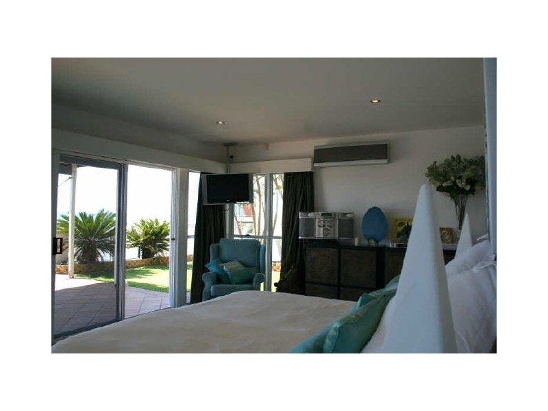 169 Shore Street North, Cleveland QLD 4163