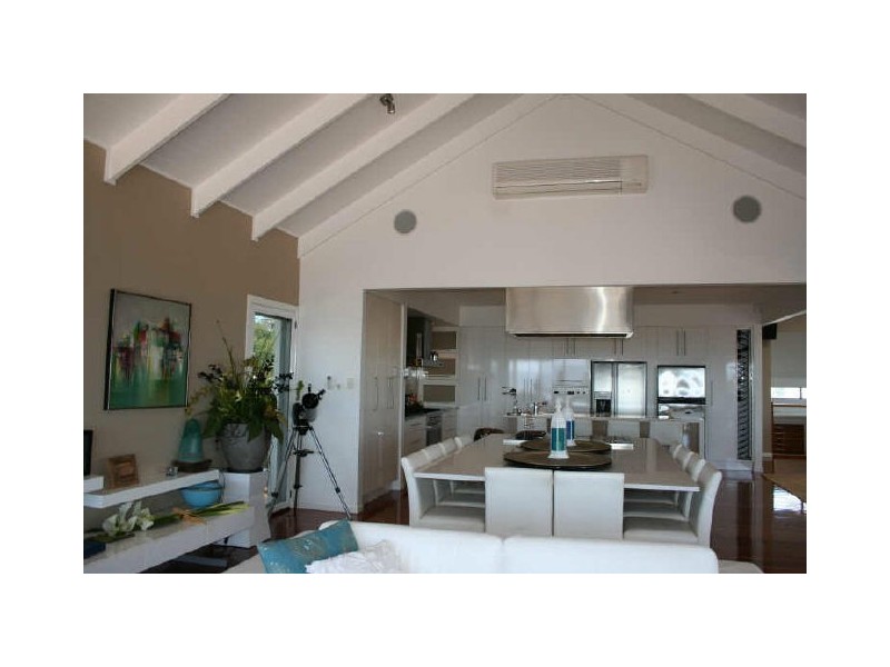 169 Shore Street North, Cleveland QLD 4163