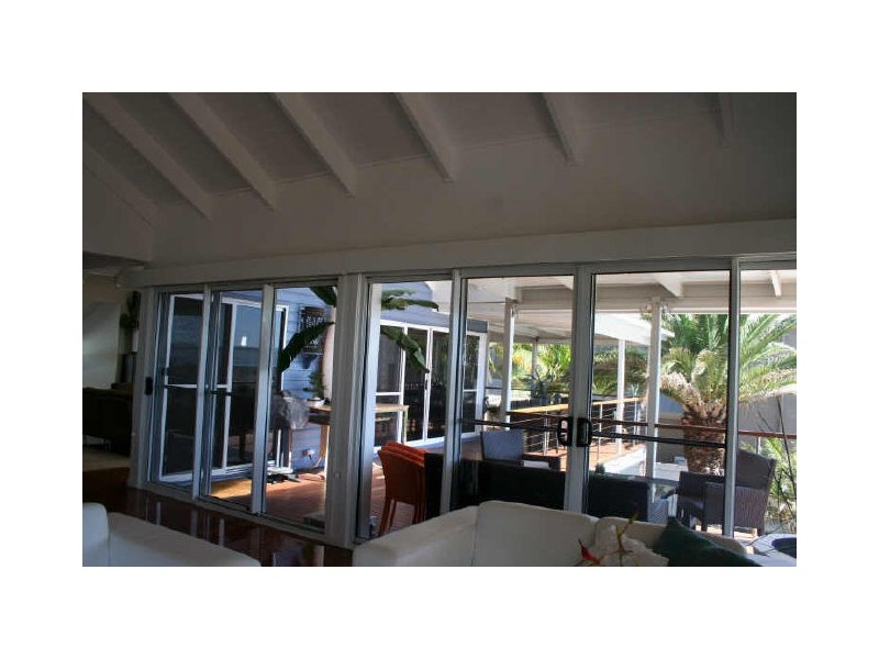 169 Shore Street North, Cleveland QLD 4163