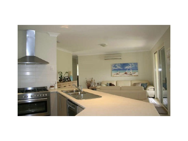 11 Parklane Road, Victoria Point QLD 4165