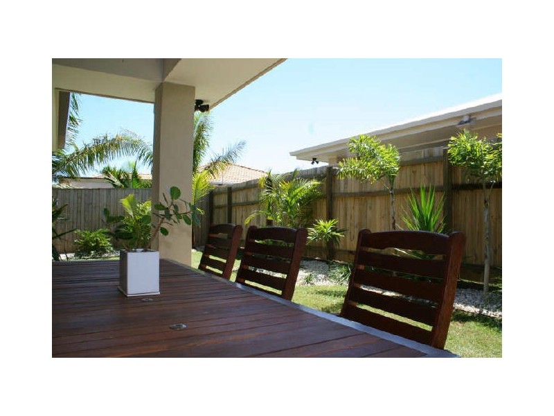 11 Parklane Road, Victoria Point QLD 4165