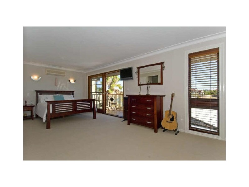 31 Anchorage Drive, Raby Bay QLD 4163