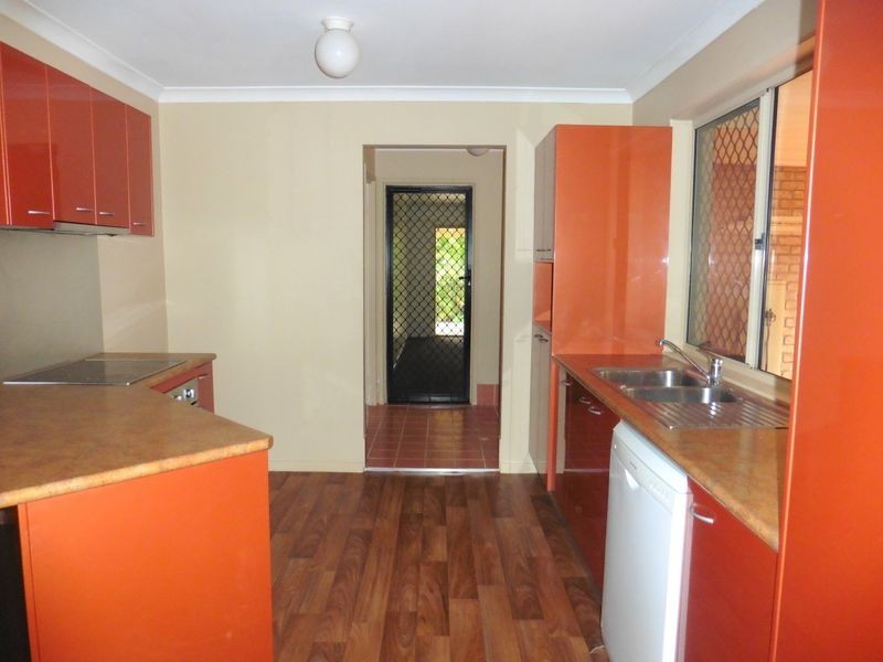 16 Lucy Court, Ormiston QLD 4160