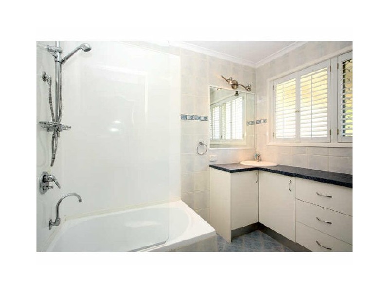 8 Makena Crescent, Birkdale QLD 4159