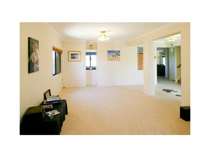 18 Seaspray Street, Thornlands QLD 4164