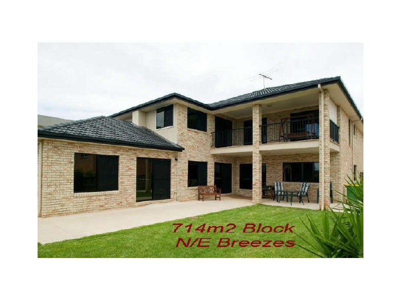 18 Seaspray Street, Thornlands QLD 4164