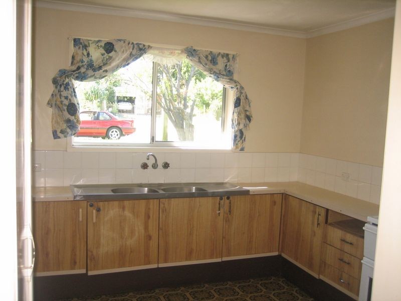123 Dart Street, Redland Bay QLD 4165