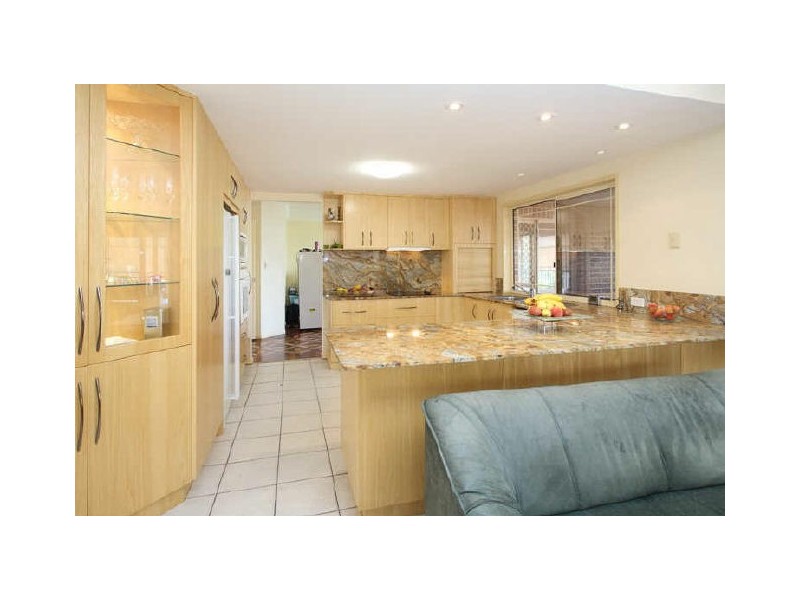 4 Caravel Court, Raby Bay QLD 4163