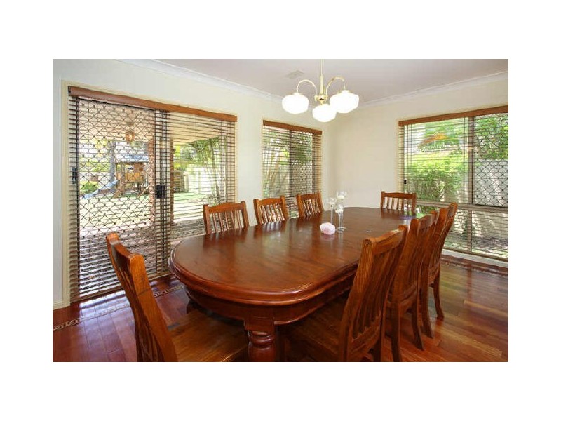 4 Caravel Court, Raby Bay QLD 4163