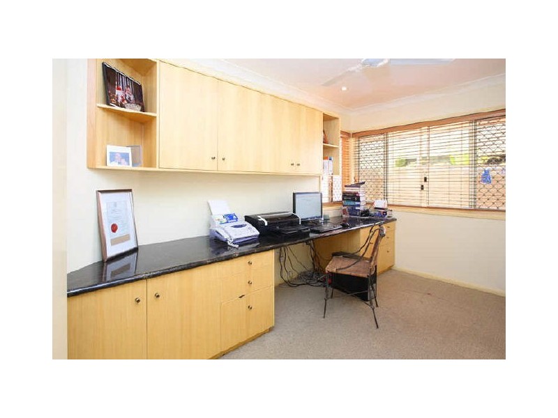4 Caravel Court, Raby Bay QLD 4163