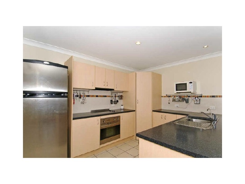 4 Daydream Street, Redland Bay QLD 4165