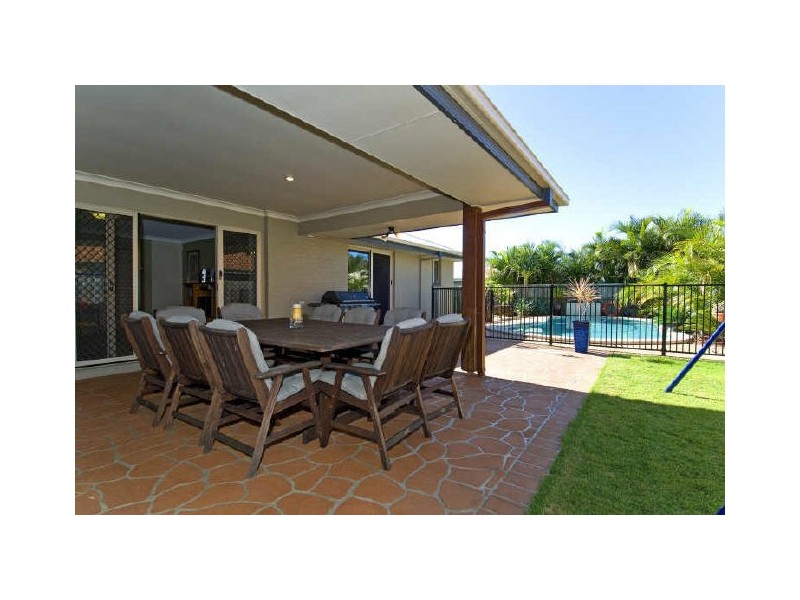 5 Calliandra Place, Thornlands QLD 4164