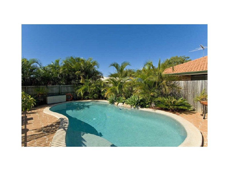 5 Calliandra Place, Thornlands QLD 4164