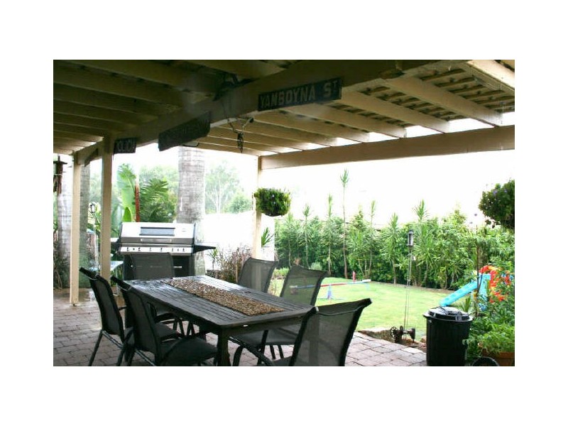 18 Creswick Place, Birkdale QLD 4159