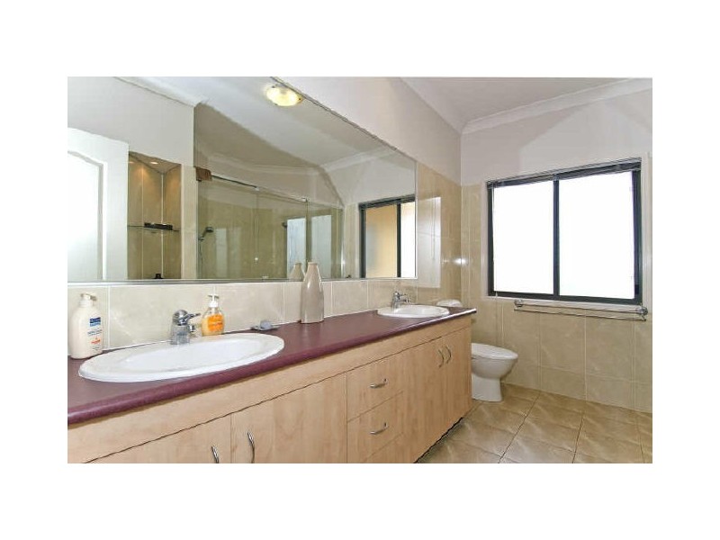 35 Attenborough Circuit, Redland Bay QLD 4165