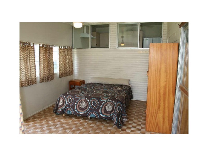 189 Redland Bay  Road, Capalaba QLD 4157