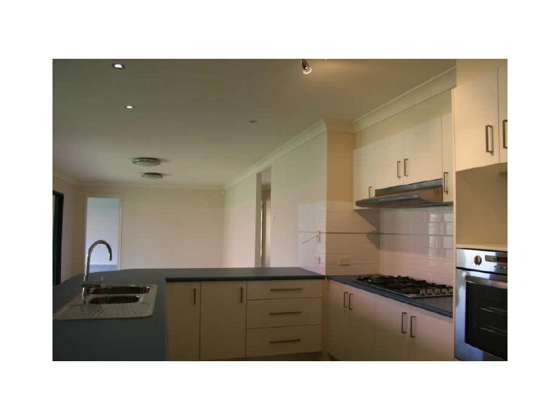 16 Pentecost Place, Redland Bay QLD 4165