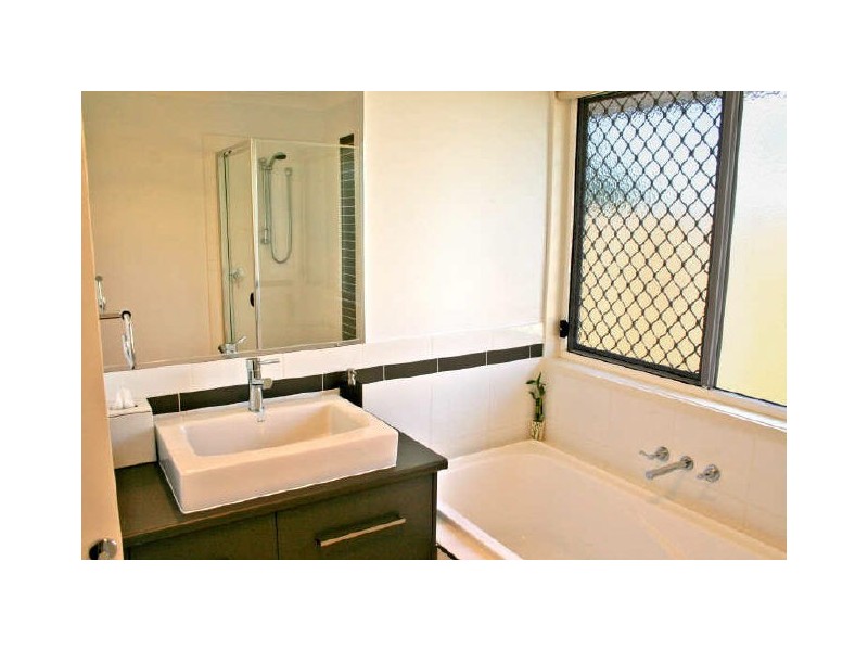 111 Salonica Road, Carina Heights QLD 4152