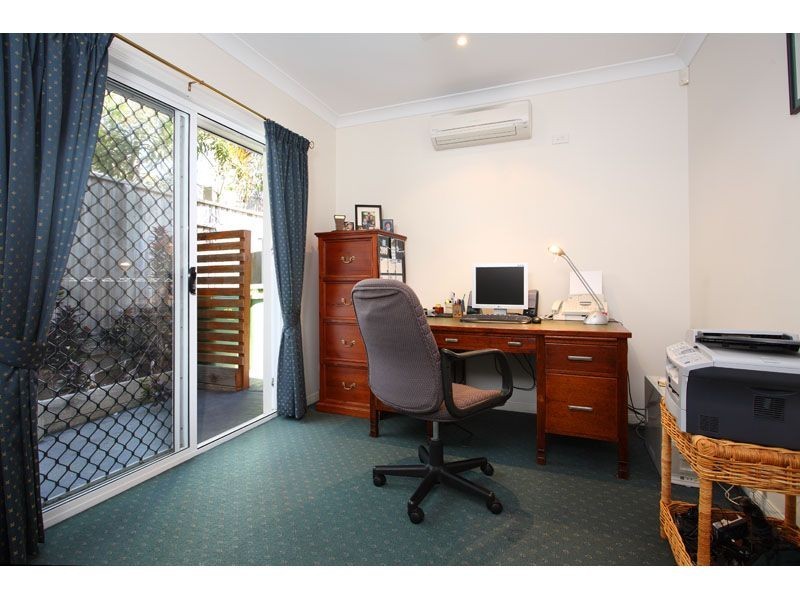6 Yorston Place, Ormiston QLD 4160