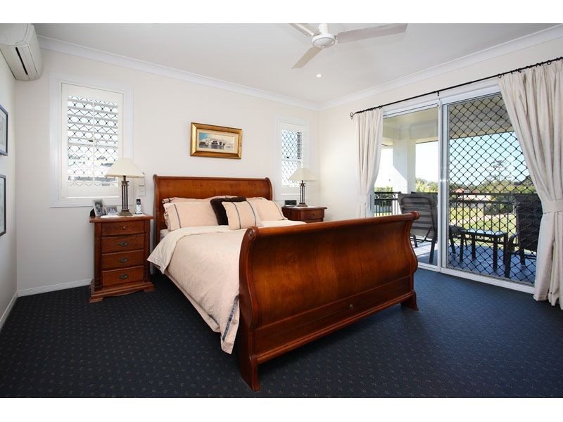 6 Yorston Place, Ormiston QLD 4160