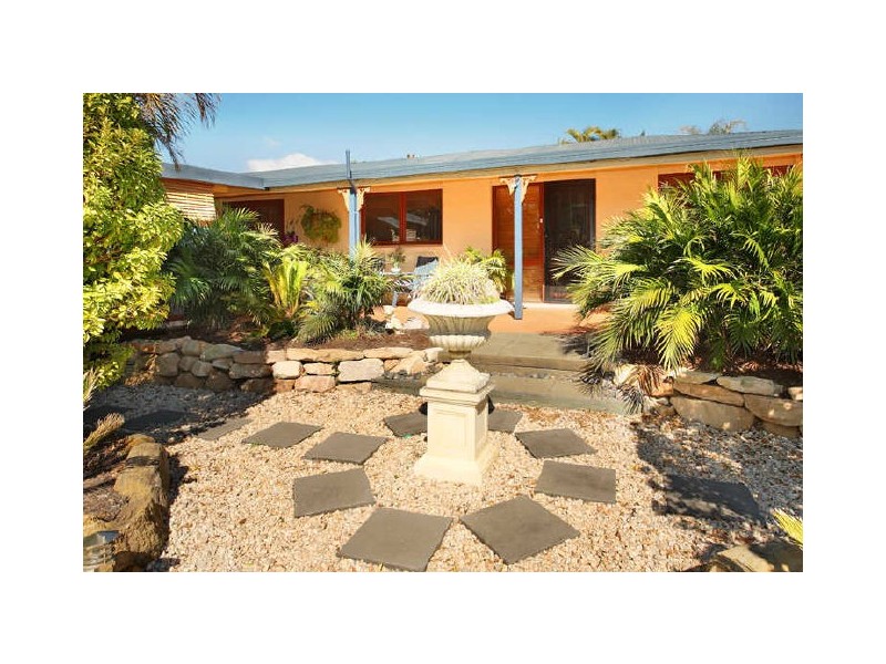 22 Jay Crescent, Redland Bay QLD 4165