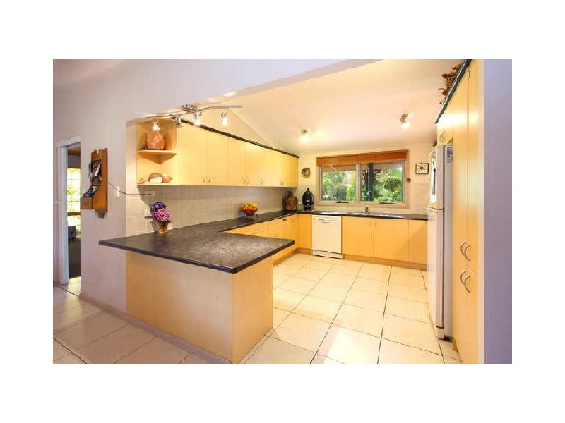 22 Jay Crescent, Redland Bay QLD 4165
