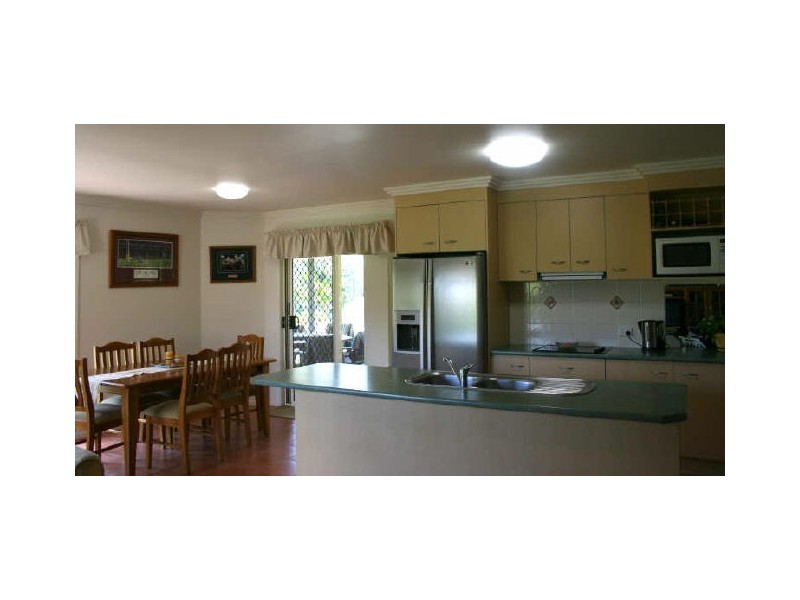 18 Malcomia Street, Redland Bay QLD 4165