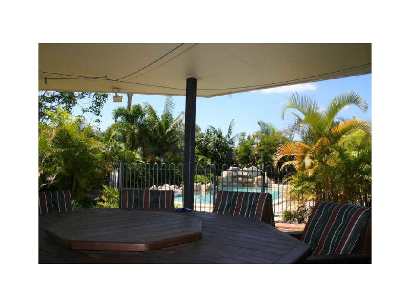 18 Malcomia Street, Redland Bay QLD 4165