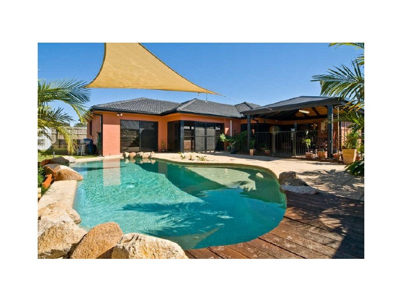 6 Balsam Street, Redland Bay QLD 4165