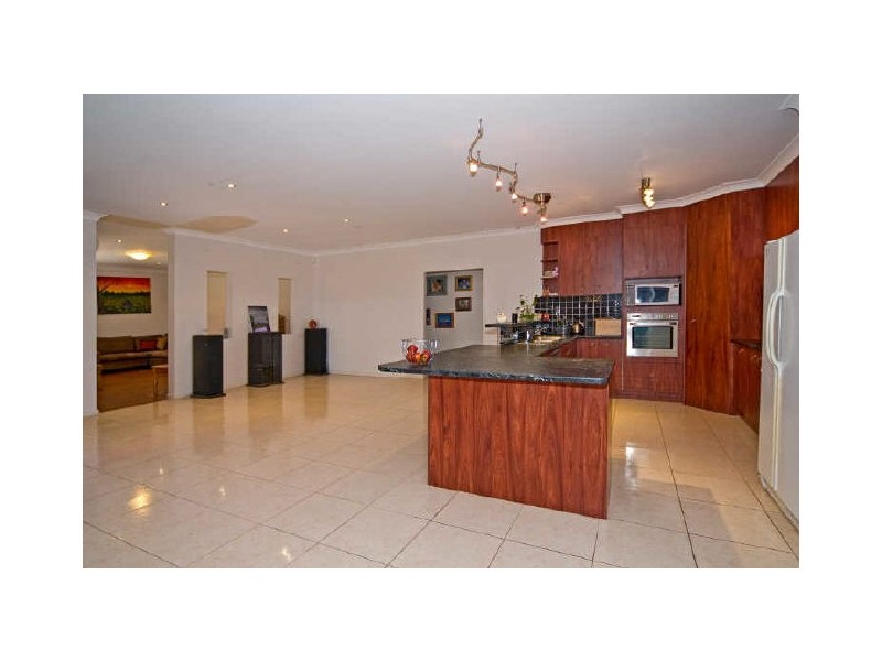 6 Balsam Street, Redland Bay QLD 4165