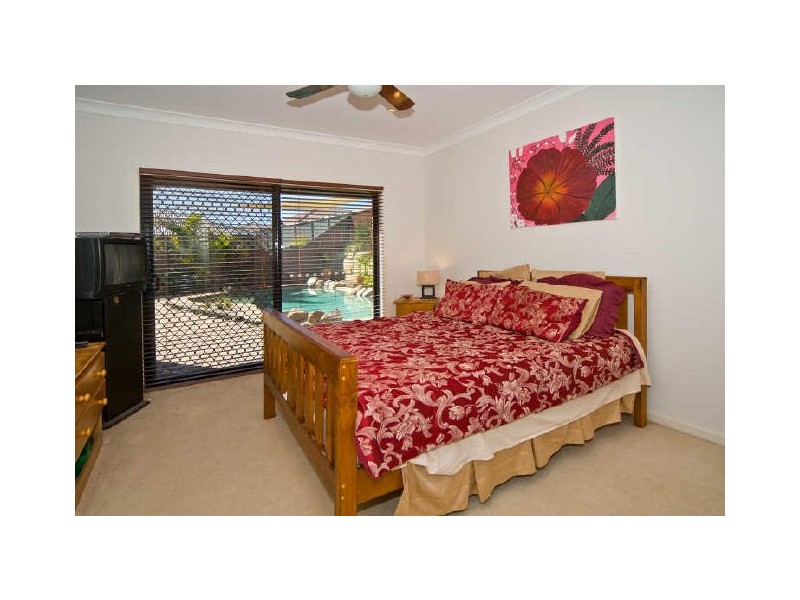 6 Balsam Street, Redland Bay QLD 4165