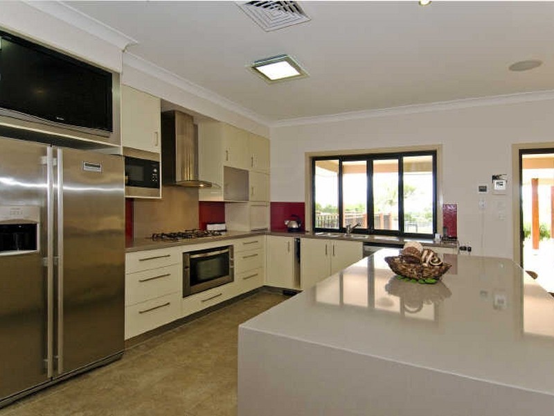 22 Trundle Road, Thornlands QLD 4164