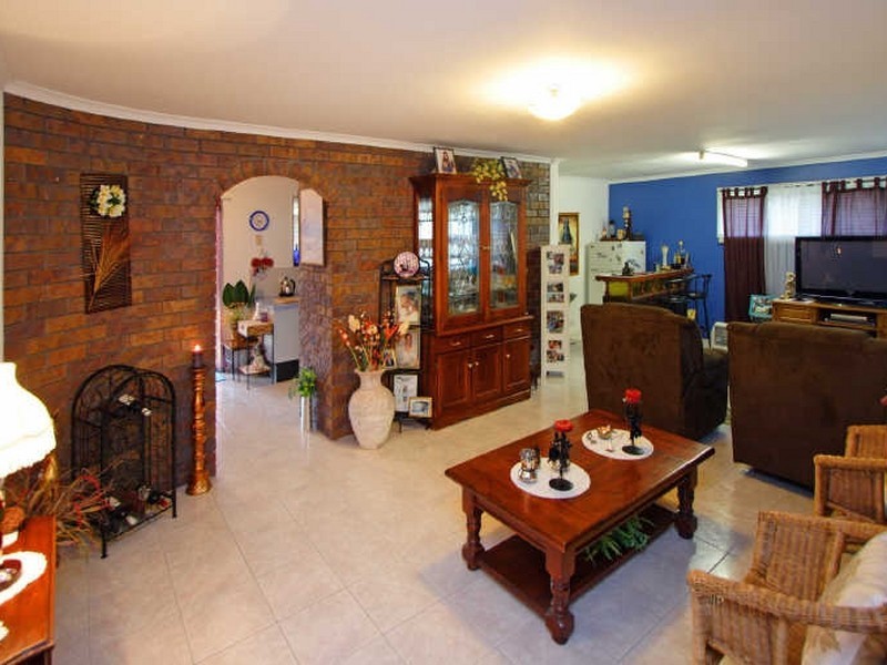 15 Andrew Street, Capalaba QLD 4157