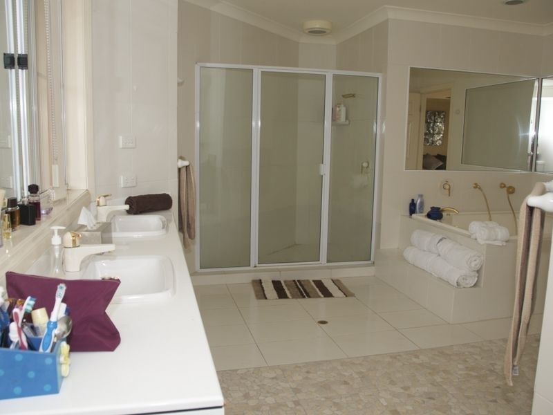 22 Anchorage Drive, Cleveland QLD 4163