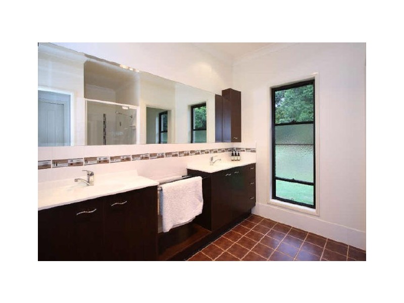 11 Ajinby Close, Thornlands QLD 4164