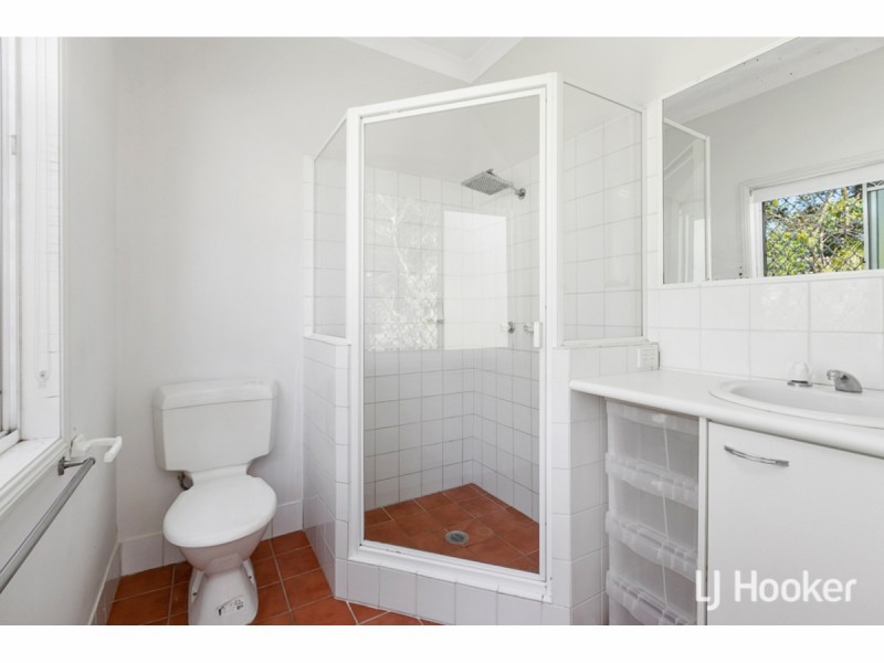 2 Riseborough Terrace, Cleveland QLD 4163