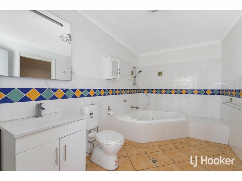 2 Riseborough Terrace, Cleveland QLD 4163